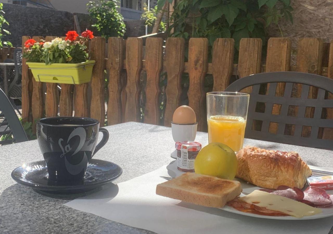 Hotel Du Quai Villeneuve Ngoại thất bức ảnh