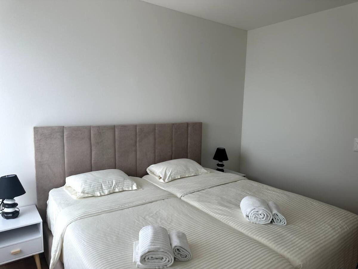 Hotel Du Quai Villeneuve Ngoại thất bức ảnh