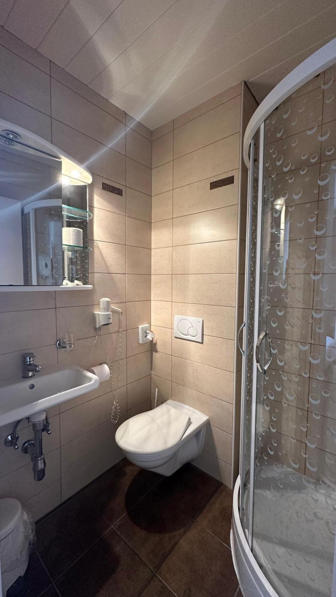 Hotel Du Quai Villeneuve Ngoại thất bức ảnh